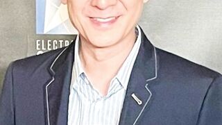 Ke Huy Quan Net Worth 2023 | Hollywood Actor Ke Huy Quan