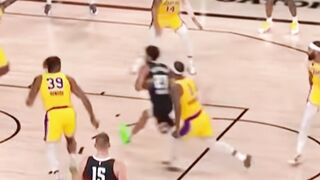 Jamal Murray takes on Lebron James