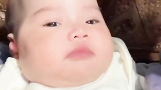 Baby yawns ????
