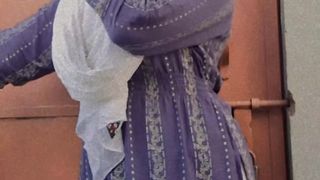 Kis daur se guzar rahi hu mai##########