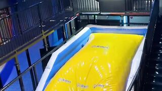 trampoline ????????????is so helpful, fly through the air like superman Would you like to try it on