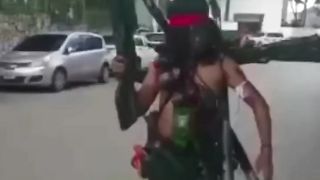 Pasukan Baret Jalanan Mirip Si Bahar Semit