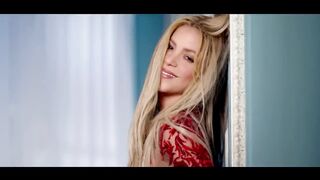 Shakira - Nunca Me Acuerdo de Olvidarte (Video Oficial)