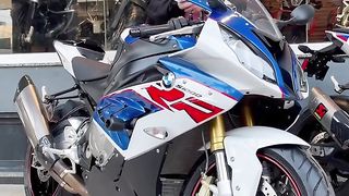 BMW S1000RR With Akrapovic Full System