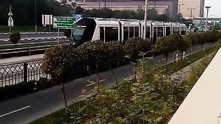 Dubaie .  train