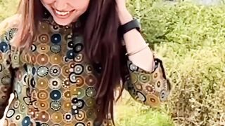 Dil kre na yakeen