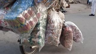 Jugaad on bike...https://youtube.com/@pakistanisairsapatee