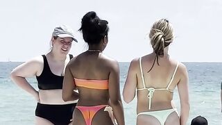Prtty lady's enjoy life miami beach ⛱️