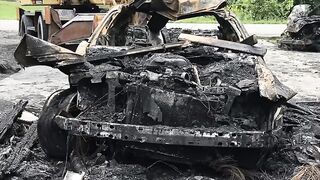 BUILDING A BURNT HELLCAT In MINUTES!