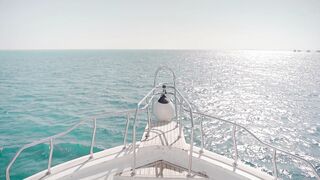 "À la découverte du monde à bord de mon voilier"