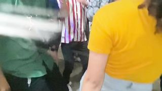 Nona Baju Kuning