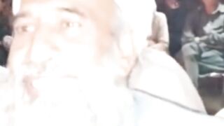 آ خر وہ بندہ مل گیا