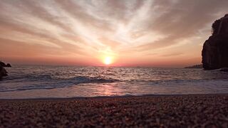 "L'Instant Doré : Coucher de Soleil en Beauté"