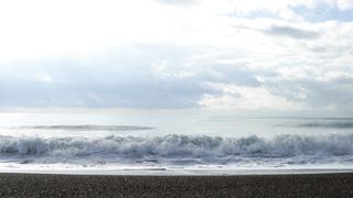 "L'Énergie de l'océan : Vagues en Action"