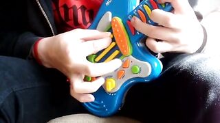 dragonforce-on-toy-guitar-480-ytshorts.savetube