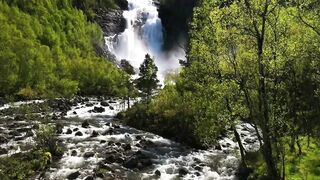 Tranquil Inspiration: Relaxing Music to Stimulate Productivity