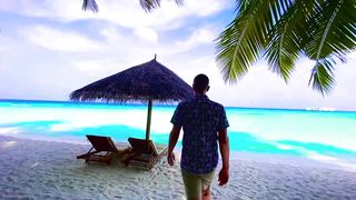 "Plages de rêve et eaux cristallines : Un voyage aux Maldives"
