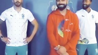 Virat Kohli, Mohammed Siraj and duphilips dance