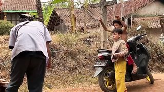 Mencabut gigi hitam
