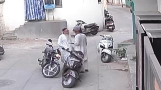 Fighting 2 older man