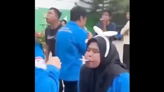 vidio tahan tawa ngakkak : )