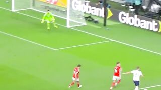 Phil Foden gets his first World Cup goal after PERFECT cross from Harry