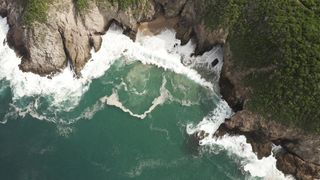 VIDEO 4k GELOMBANG LAUT