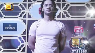 Abeer & Mishti aka Shaheer Shaikh & Rhea Sharma at Red Carpet