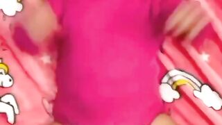 Adorable Baby's Irresistible Dance Moves"
