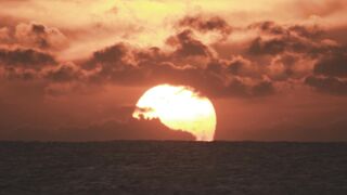 "Couchers de Soleil Magiques : Moments de Beauté à l'Horizon"