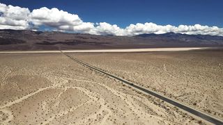 "Le Désert de Californie : Entre Aridité et Beauté Naturelle"