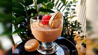 Easy and quick dessert with biscuits