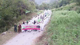 واہ کیا بات اس مہینے کی۔۔۔۔۔ طلبہ کا ایک پیارا انداز ۔۔۔۔۔استقبال میلاد