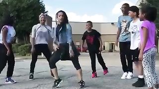 comparatif de dansé américain vs Afrique-1