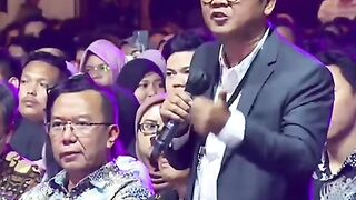 DITANYA DOSEN UGM,  GANJAR TERDIAM
