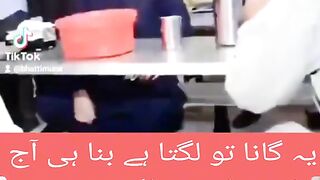 Ham na kr pay kuch bhi tumharay liay.  ہم نہ کر پاے کچھ بھی تمہارے لیے۔۔