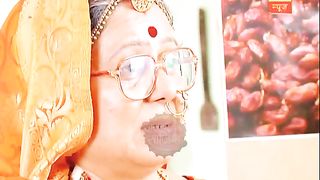 Tu Sooraj, Main Saanjh Piyaji_ Bhabo hugs Kanak