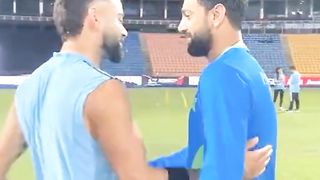 Virat kohli meet Haris rauoof