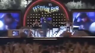 Será q é ele q canta