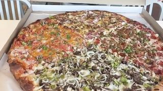 THE BIGGEST PIZZA IN LAS VEGAS!