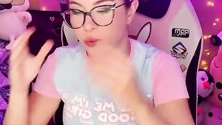 Dont worry guys we dont actually do this ???? #egirl...