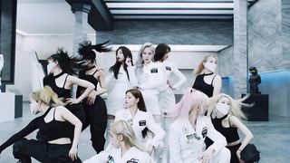 EVERGLOW Adios MV (Performance Ver.)