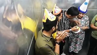 ایسے کون کرتا ہے