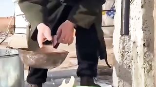 This is how homemade freezers are made in Mongolia