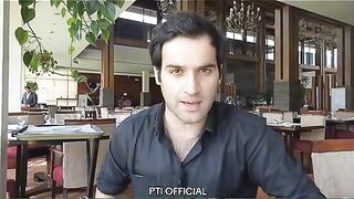 مرشد ڈٹ کے کھڑا ہے۔ ہار نہیں مان رہا۔