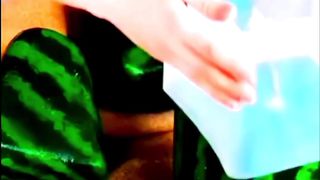 How to make Rectangular watermelon ????