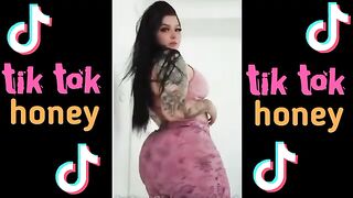 HOT SPICY MOMMY TIKTOK DANCE 2022