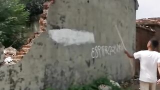 Rate this drawing.????????????.mp4