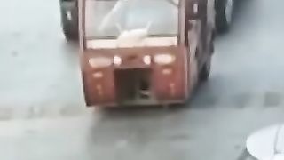 Kuch incident waqay me hansnay par major kr dety hai...