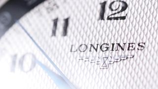 "L'Éclat du Temps : L'univers de la Montre de Luxe"